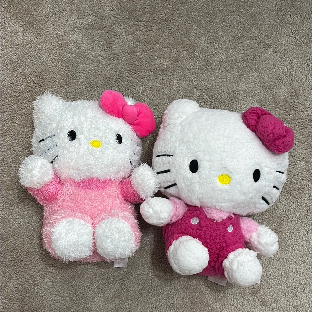 Hello Kitty Plush 2 pack- NWOT